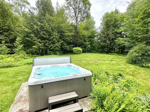 Bain à remous extérieur