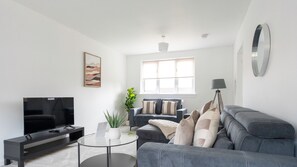 Living Room / Lounge