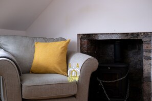 Living Room / Lounge