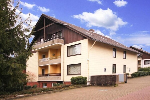 Außenseite Ferienhaus [Sommer]