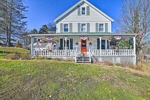 Nature, Outdoors, Yard, Architecture, Building