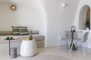 Living Room / Lounge