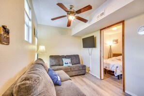 Living Room | Cable TV | Central A/C