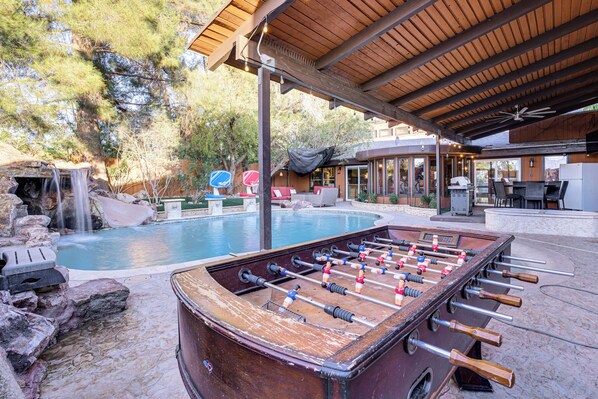 Las Vegas Vacation Rental | 5BR | 3BA | 1 Step to Enter | 4,000 Sq Ft