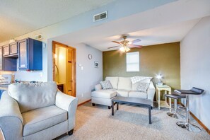 Living Room | Cable TV | Central A/C