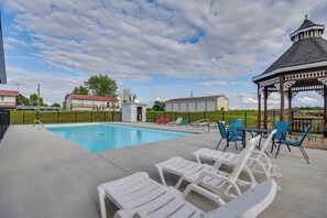 Stoutsville Resort | Community Amenities