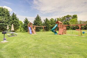 Mountain View Condos | Community Amenities | Playground
