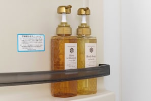 Bathroom amenities