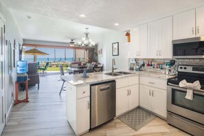 🏖️ Oceanfront Escape with Modern Kitchen & Patio Access