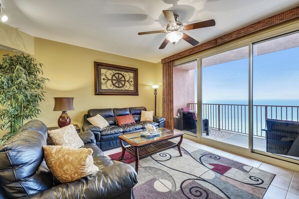 Living room, perfect seating to watch the sunset.