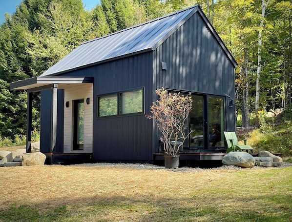 Modern Alpine country side design, simple lines ,self contained ski cabin .