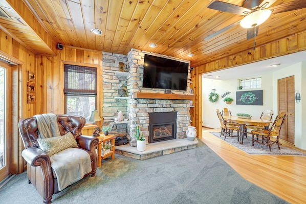 Elkhorn Vacation Rental | 3BR | 1BA | 1,288 Sq Ft | Stairs Required