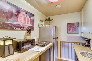 Kitchen | Electric Cooktop | Drip Coffee Maker