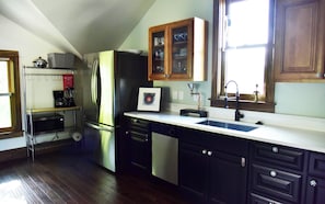 Well equipped kitchen