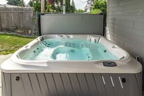 Bain à remous extérieur