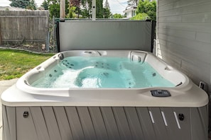 Bain à remous extérieur
