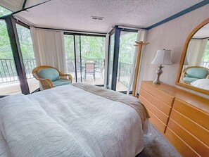 A window to the woods—enjoy quiet mornings with nothing but the sound of nature.