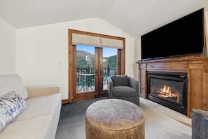 Great Room with Gas Fireplace