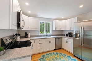 The kitchen is fully stocked with all your cooking essentials!