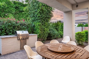 Covered Patio with Grill & Dining