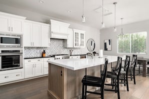Private Chef ready kitchen!