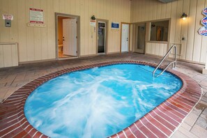 Mammoth Ski & Racquet Club Hot Tub