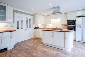 Ridgeway Meadow Bungalow - 3 Bedroom - Manorbier (25885)