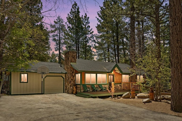 Welcome to The Mellow Mountain Getaway, tucked away in the sought-after Fox Farm neighborhood.