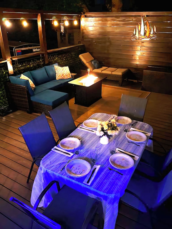 Outdoor dining