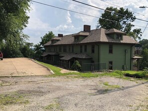 Dead end alley, parking lot, rear of townhouse