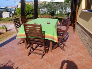 Outdoor dining