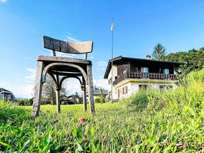 Rural Area, Groundcover, Cottage, Garden, Farmhouse, Lawn, Yard, Landscaping, Porch, Backyard