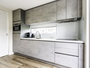 Kitchen Appliance, Kitchen, Flooring, Major Appliance, Countertop, Cabinetry, Home Appliance, Interior Design, Floor, Furniture