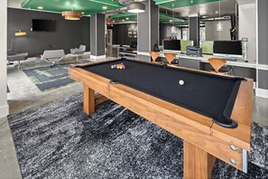 Spielezimmer