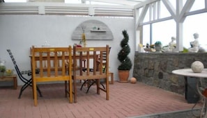 überdachte Terrasse