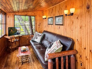 3-Season Porch with Futon - Full