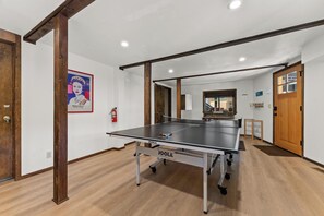 Spielezimmer