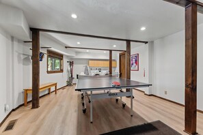 Spielezimmer