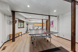 Spielezimmer