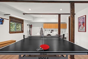 Spielezimmer