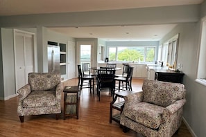 1st floor living room and kitchen area