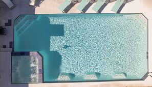 プール