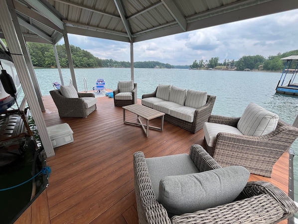 Dock