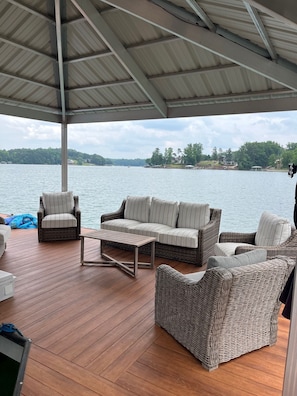 Dock
