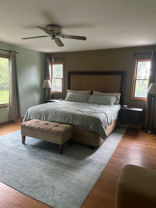 King bed with linens.
