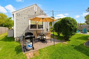 Middle cottage also has it's own BBR grill and patio