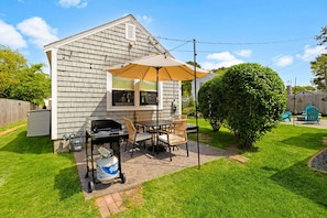 Middle cottage also has it's own BBR grill and patio