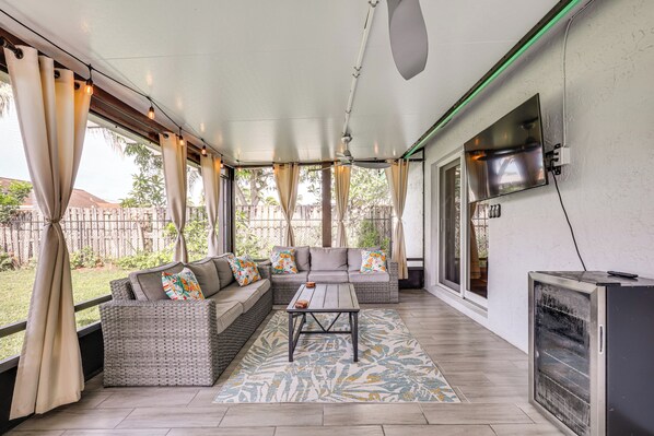 Sunrise Vacation Rental | 3BR | 2BA | 1,300 Sq Ft | 1 Step to Enter