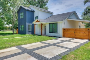 Exterior | 2-Story Home | Parking | Garage (1 Vehicle) | Driveway (2 Vehicles)