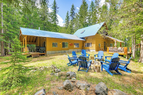Troy Vacation Rental | 3BR | 3BA | 1,745 Sq Ft | 4 Steps to Enter